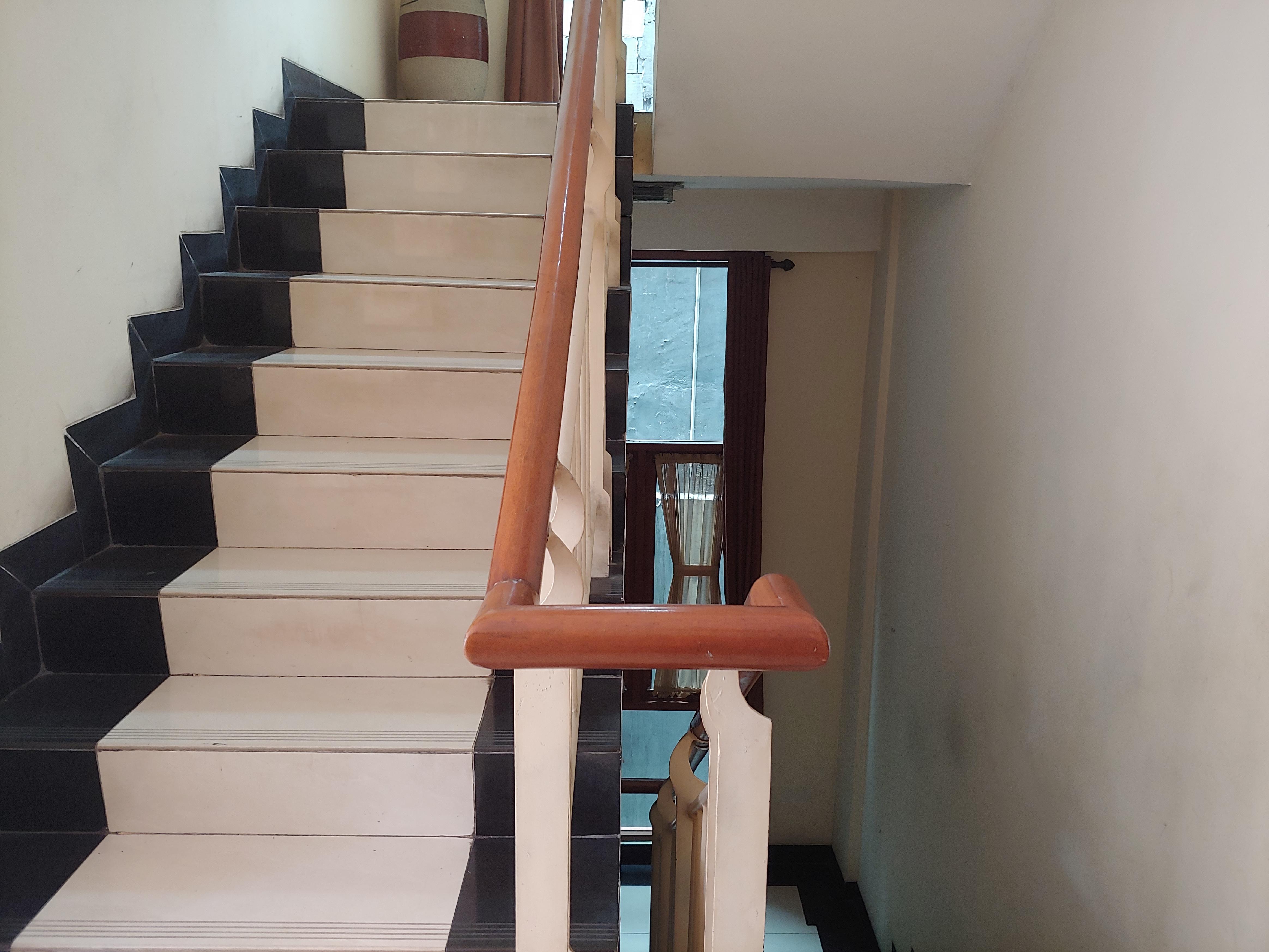 OYO 3894 Karunia Muslim Syariah Hotel Jakarta Luaran gambar